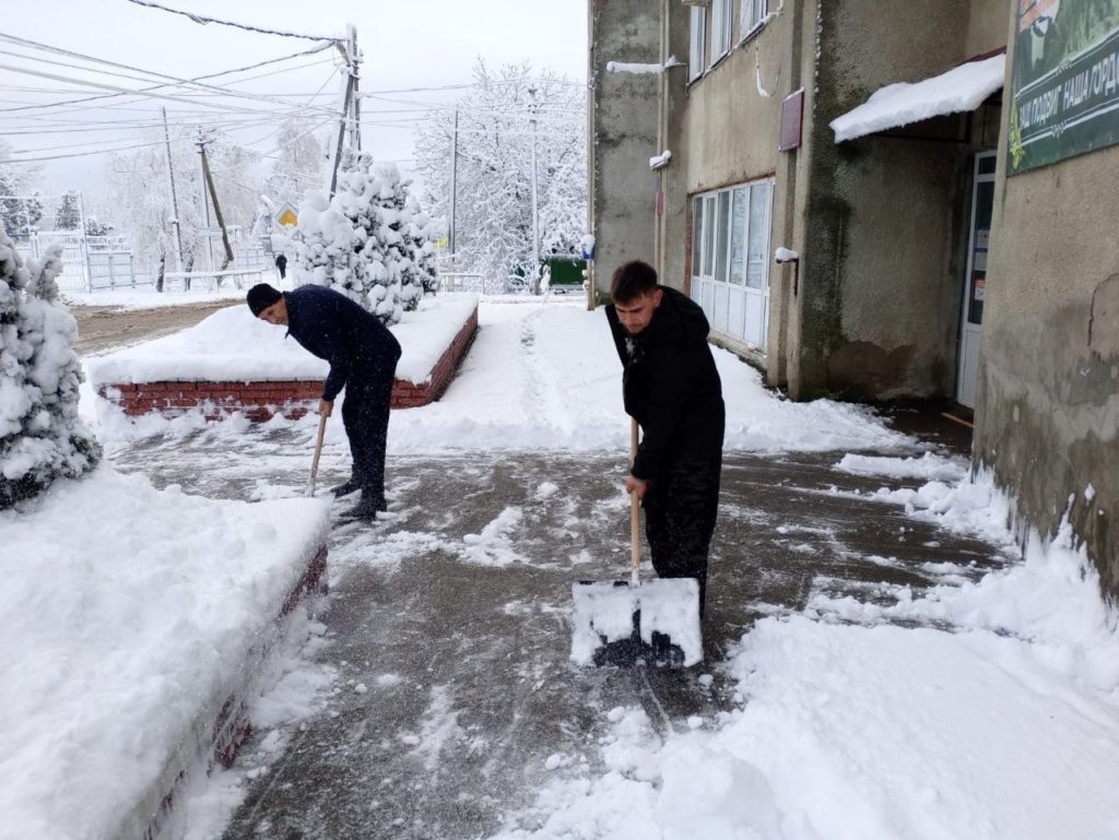 Расчищенный снег